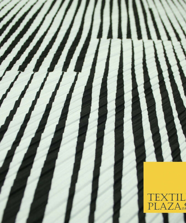 Black White Abstract Zebra Wacky Lines Printed Pleated Plisse Dress Fabric 5443