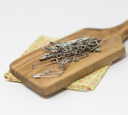 KORBOND 50 Pack Safety Pins Assorted Sizes Sewing Dress Craft 110191