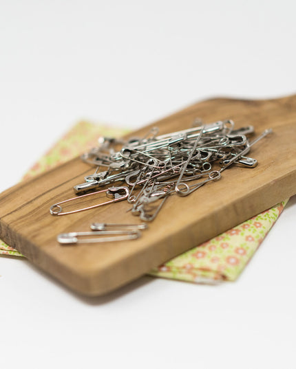 KORBOND 50 Pack Safety Pins Assorted Sizes Sewing Dress Craft 110191