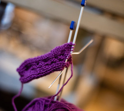 KORBOND 2 Pack Cable Needles Curved 2.4mm 4.0mm Knitting Crochet Craft 180046