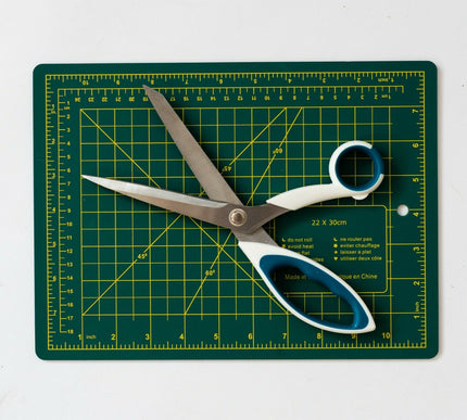 KORBOND Precision 9" Dressmaking Scissors Professional Steel Soft Grip 110357